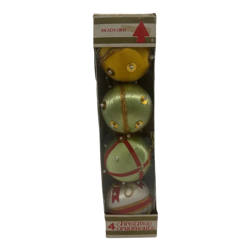Vintage Box of 4 Bradford Unbreakable Christmas Ornaments 2.5